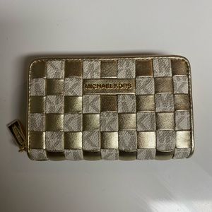 Michael Kors Wallet - Brand New